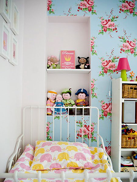 colocar-estanterias-en-rincones-12