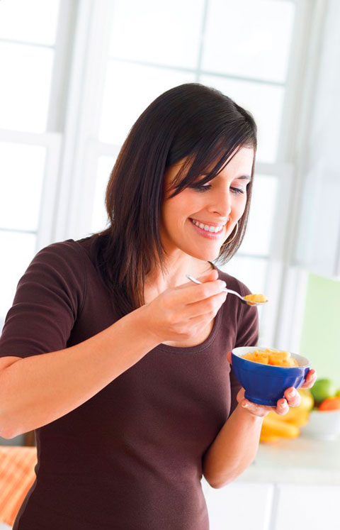 comiendo-helados-naturales