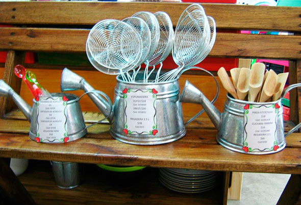 Regaderas para decorar cocina