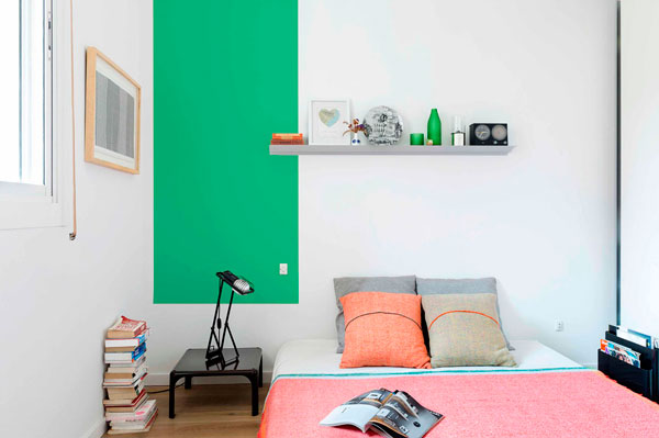 Dormitorio estilo vintage moderno en un piso de Barcelona