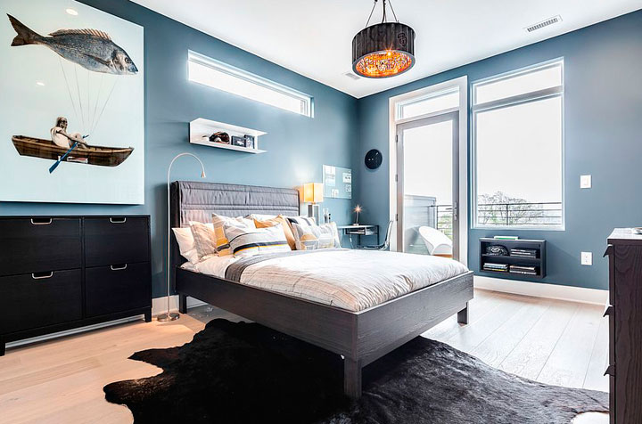 Cómo combinar el color azul y el gris en un dormitorio elegante