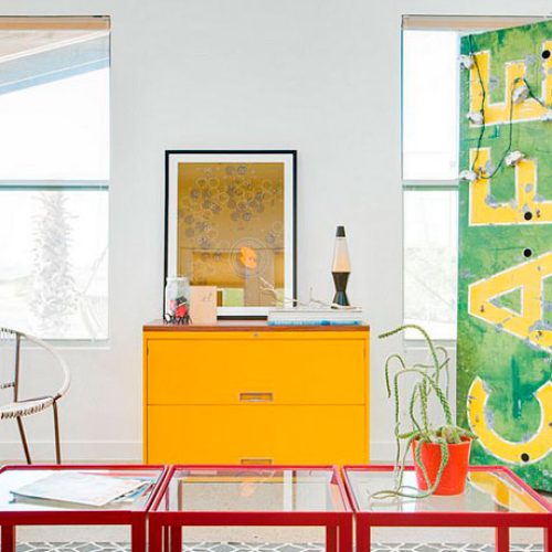 Salones de decoración ecléctica colorida