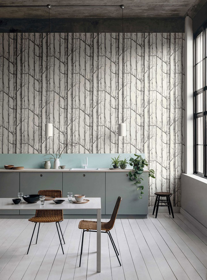 Comedor de diseño escandinavo minimalista con paredes de papel pintado